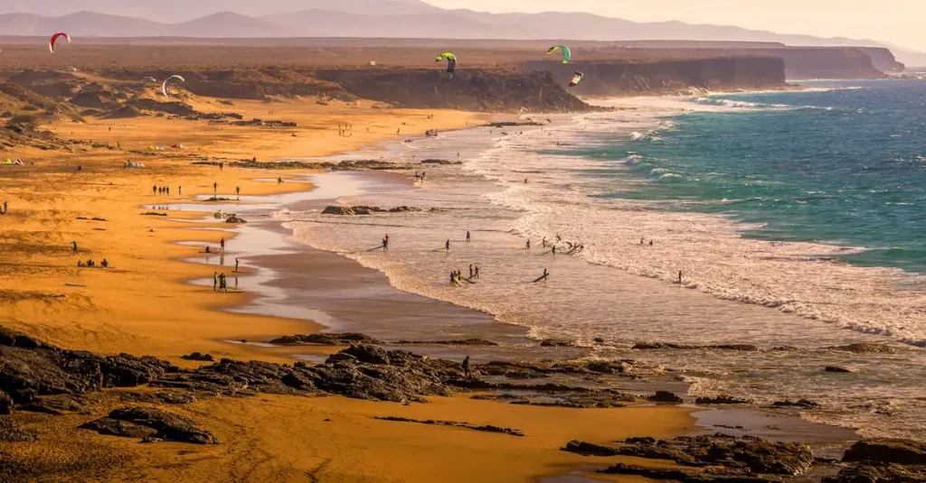 Kitesurf vakantie Spanje: De beste spots & aanbiedingen