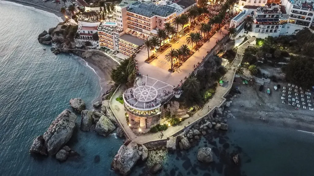 Vakantie appartementen Nerja Spanje | Boek hier uw verblijf